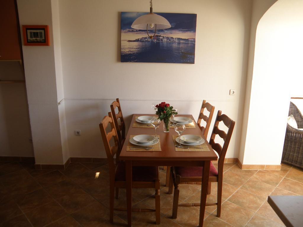 Apartment Amalija Primosten Exterior photo