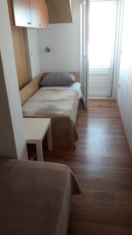 Apartment Amalija Primosten Exterior photo
